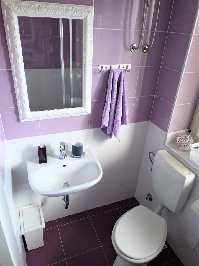Cozy Apartment In The City Center Pula Exterior photo